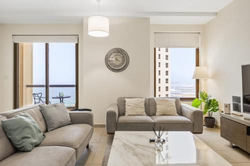 Stylish JBR Apartment, Steps from the Beach, Dubai (photo 5)