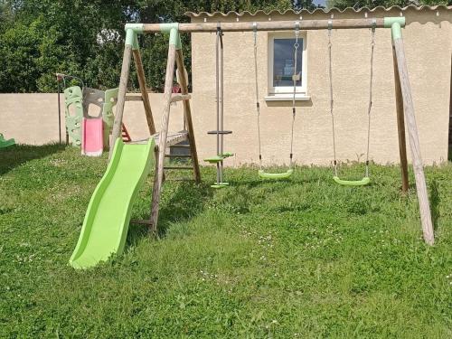 Spēļu laukums, Location T3 proche d' Anduze in Ribaute-les-Tavernes