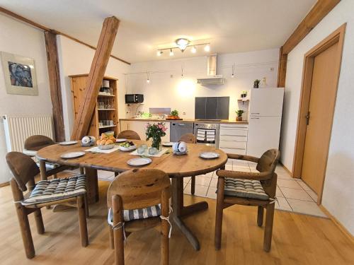 Konyha, Ferienwohnung Vulkanblick -Dein Ruheplatz mitten im Vulkanland in Kalenborn