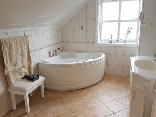 Fürdőszoba, Exclusive villa by the sea, close to Saltstraumen in Saltstraumen