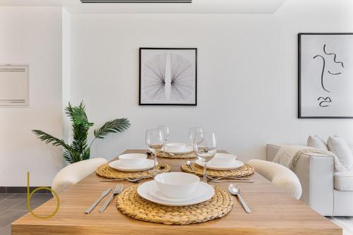 Bookable 2 Bed Crest Sobha Hartland with Burj view, Дубай (фото 6)