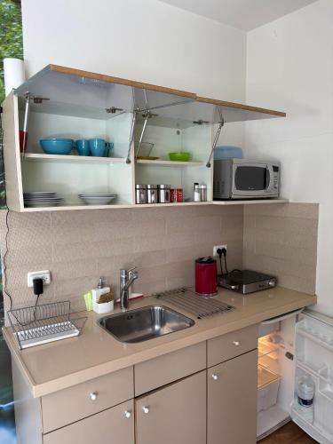 Facilities, Lovely Guest House- אירוח בכפר סבא in Kfar Saba