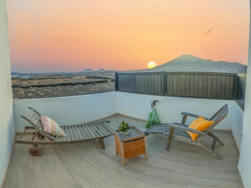 beranda/teres, Mar de Sal in Los Cocoteros