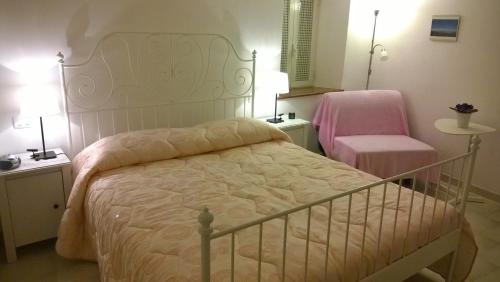 1 king bed, 1 twin bed