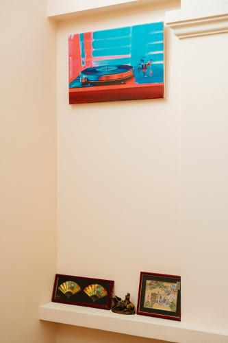 The Rails - Family Room F03