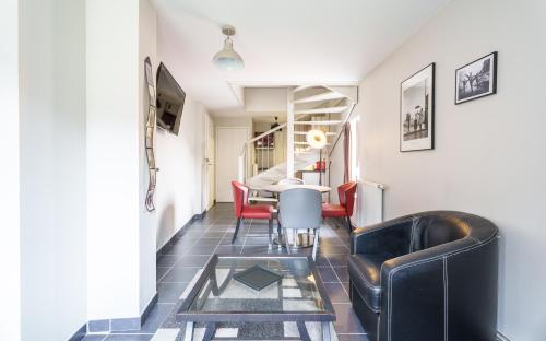  Two-Bedroom Apartment (4 Adults)