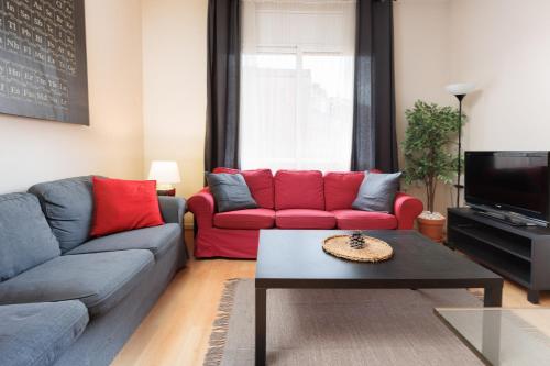 Elegance and Comfort in Barcelona 4Bedroom Apartment in the Most Exclusive Area - image 5