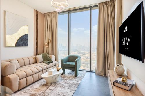 STAY BY LATINEM Luxury 1BR Holiday Home CB 3306 Near Burj Khalifa, Дубай