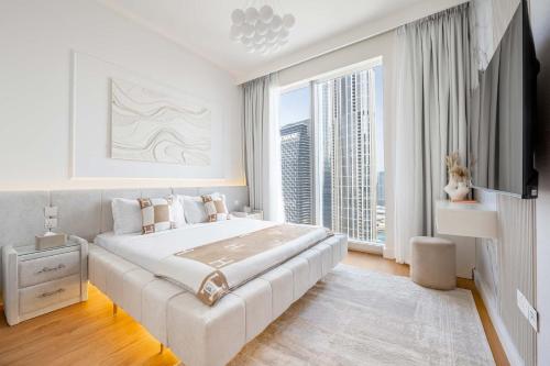 Luxurious 4BR Burj Khalifa & full fountain view - image 11
