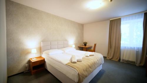 1 double bed