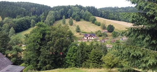 Bike & Enduro Penzion Petříkovice (Bike & Enduro Penzion Petrikovice) in ชวาเลซ