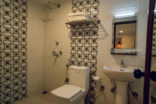 Quadruple Room with Private Bathroom