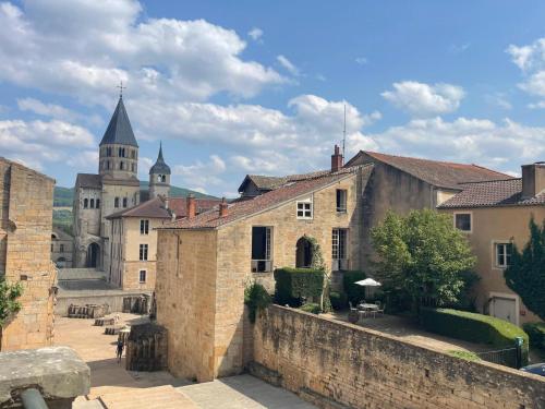 Barabans Tower Cluny Abbay gîte à louer Cluny