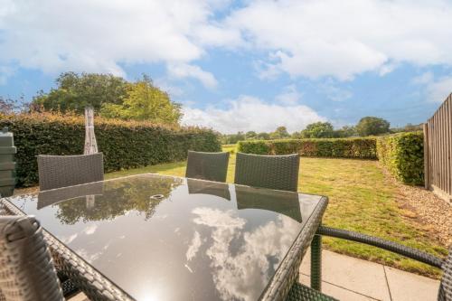 Cosy 4BR Cottage in Great Glemham Village in Hacheston