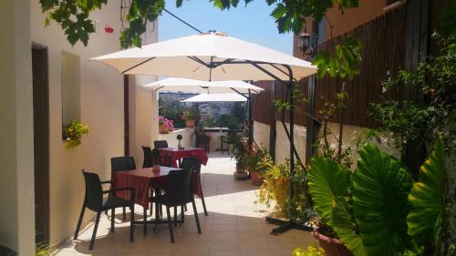 ガーデン, ロサナ ゲスト ハウス (Rosana guest house) in ナザレ