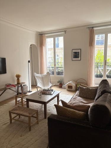 Family apartment near Marais in Oberkampf, Parigi