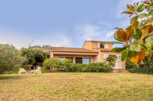 Ieeja, Villa Josiane in San Nikolao