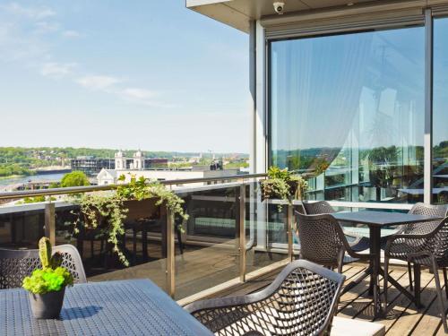 مطعم, فندق ماجنوس (Magnus Hotel) in كوناس