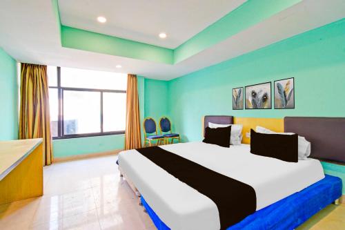 room detail thumbnail 0
