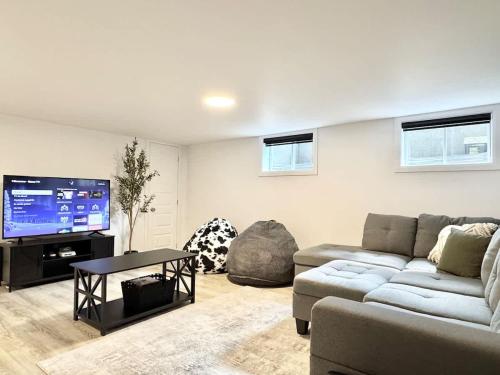 Ste-Foy Urban - 4 Bedrooms - Hot Tub Patio & Air Conditioning