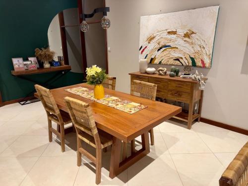 Rustic, Contemporary, Cozy with Home Office in Pemba