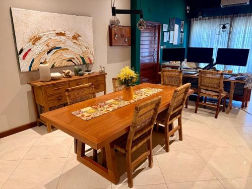 Rustic, Contemporary, Cozy with Home Office in Pemba