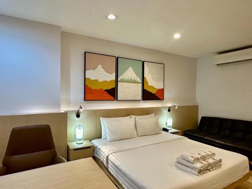 room detail thumbnail 1