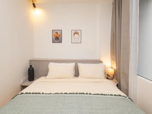 2 Bedrooms for 4 Guests with Kitchen at Heart of Sathorn, Бангкок (фото 10)