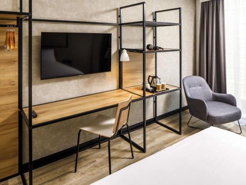 . ibis Nova Serrana