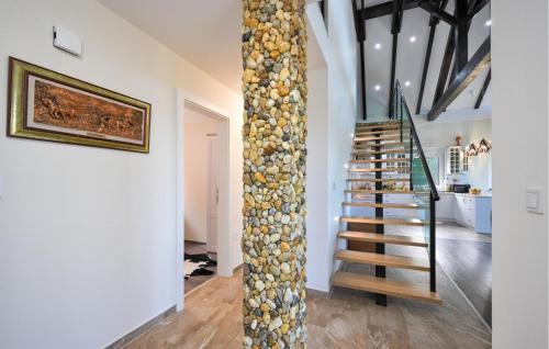 Viesnīcas āriene, 3 Bedroom Stunning Home In Strigova in Robadje