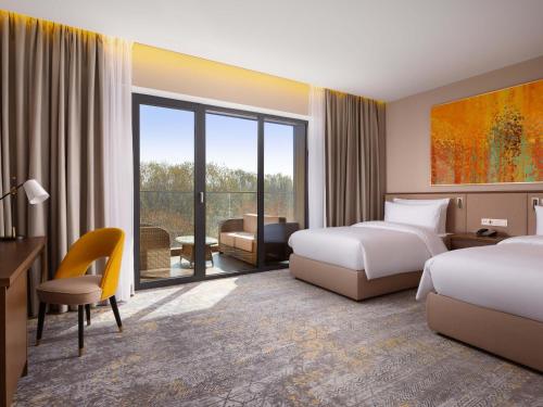 Deluxe Twin Room with Mountain View