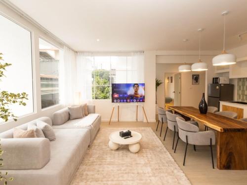 3 Bedroom for 6 Guests Family in the Heart of Sathorn, Bangkok