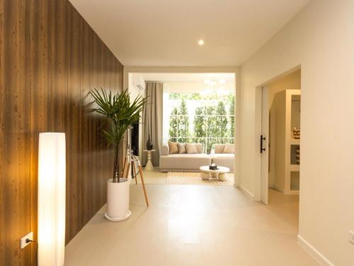 3 Bedrooms for 5 Guests in the Heart of Sathorn, Бангкок (фото 5)