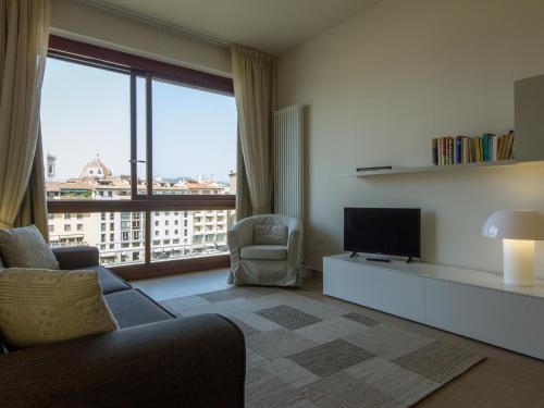 One-Bedroom Apartment image 10