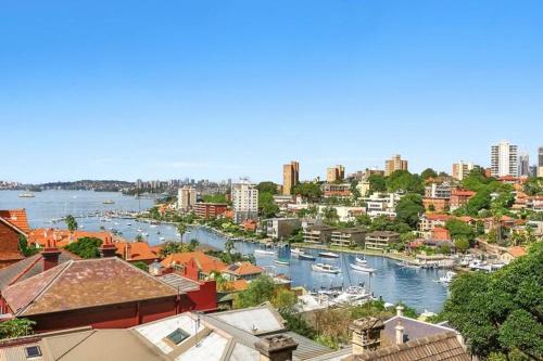 Harbour Views from North Sydney High Street - image 14