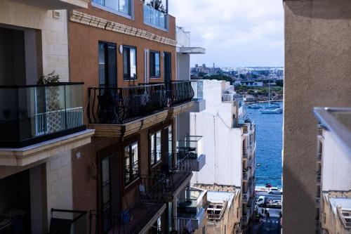 Coastal Elegance Steps from the Sea by Buena Vista - image 3