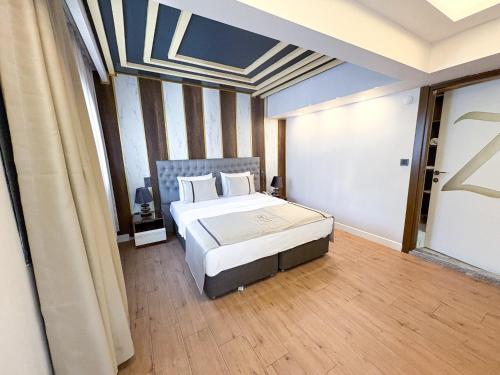 Suite, deluxe, junior