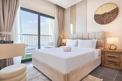 STAY BY LATINEM Luxury 1BR Holiday Home CB 3506 Near Burj Khalifa, Дубай (фото 9)
