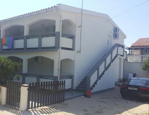  Apartments Grcic in Povljana