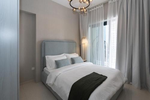 Keyrock Living - Lakeview Luxury with Pool Access, Dubai (foto 4)