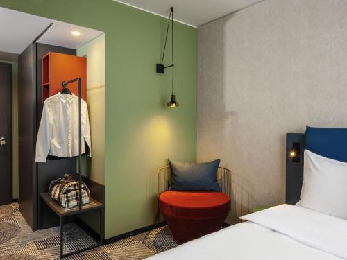 1 queen bed