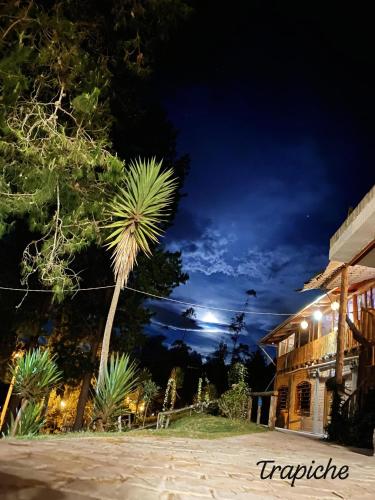 . EL TRAPICHE