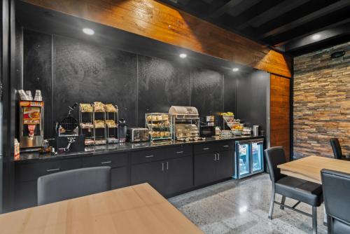 طعام و مشروبات, Cobblestone Hotel & Suites - Waukesha/West Milwauke in Waukesha
