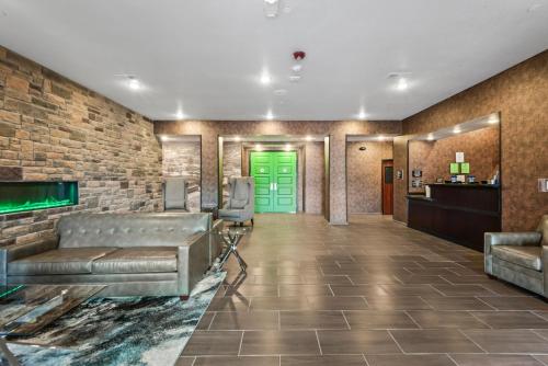 大堂, Cobblestone Hotel & Suites - Waukesha/West Milwauke in 沃喀莎