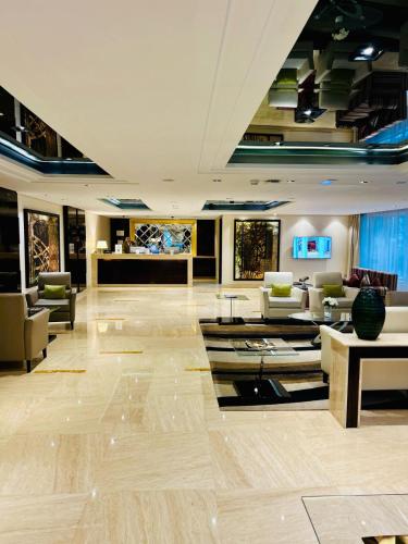 Chic Studio close to Canal - image 13
