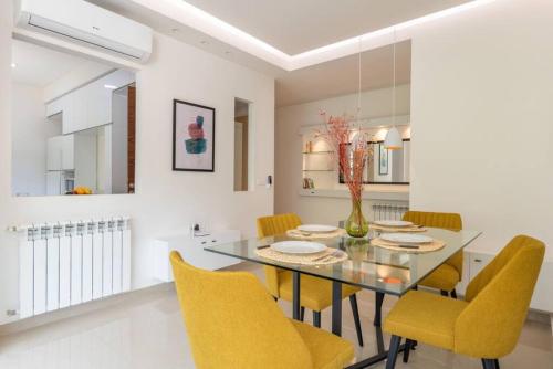 virtuvė, Zikrit Elpis 2-BR Apartment in Zikrit in Zouq El Kharab