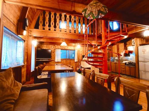 那須クイーンズマウンテン 動物王国への拠点 ペット歓迎 温泉完備 一棟ログハウス 超体験型 貸別荘 ファミリーリゾート 乗馬 釣り ふれあい動物園 那須