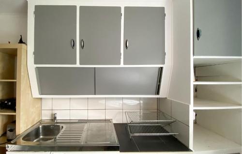 廚房, 2 Bedroom Stunning Apartment In Bodafors in 布達福什