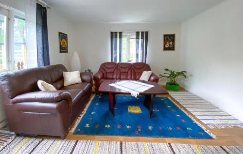 2 Bedroom Stunning Apartment In Bodafors in 布達福什