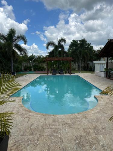 Luxury Villa with Pool, jacuzzi,Basketball and more in Villa Mella